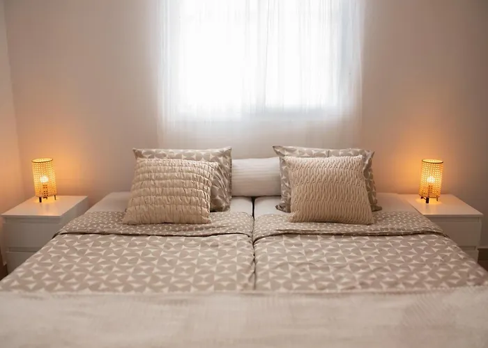 Renaldo & Sarah Conil De La Frontera