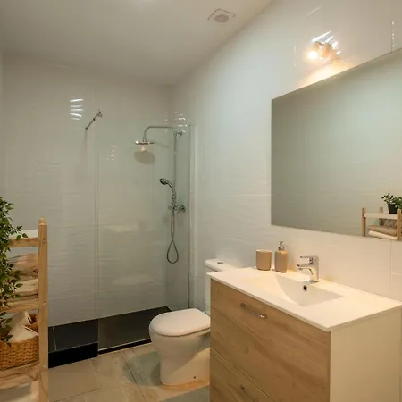 Renaldo & Sarah Conil De La Frontera